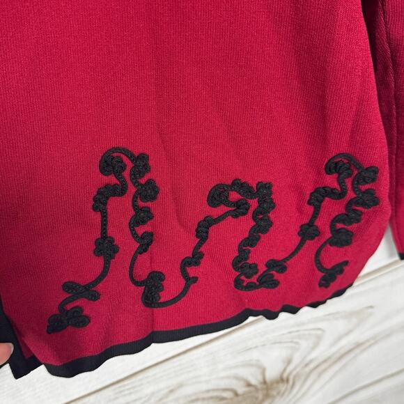 Dressbarn Red with Black Floral Embroidered Detail Cardigan Sweater Size 22/24 - Picture 2 of 8